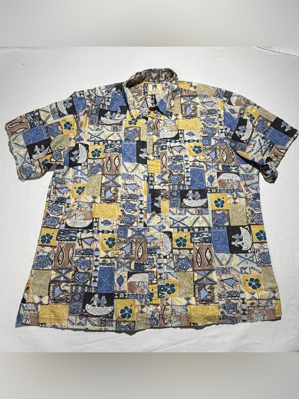 Kahala handcrafted Hawaiian aloha shirt
